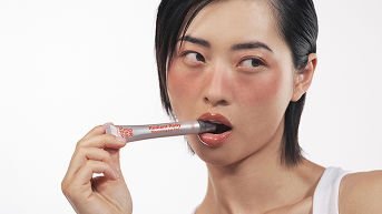 YOUR LIPS NEED SPF.