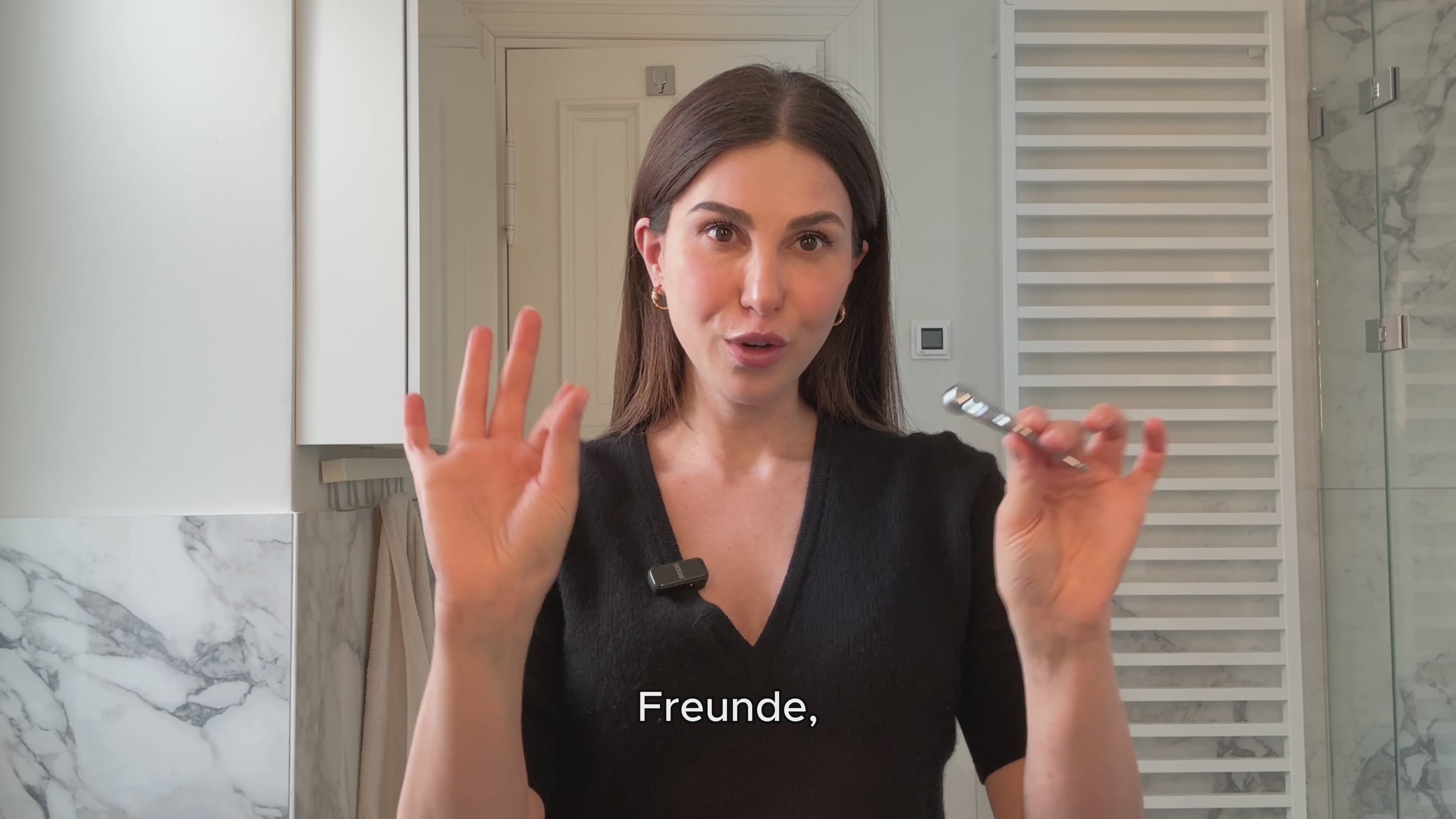 Video laden: DR. EMI ARPA SKIN Depuff Device Gua Sha Routine