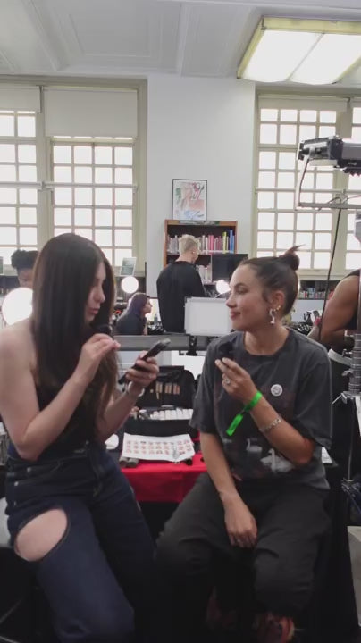 Fashion Week Backstage